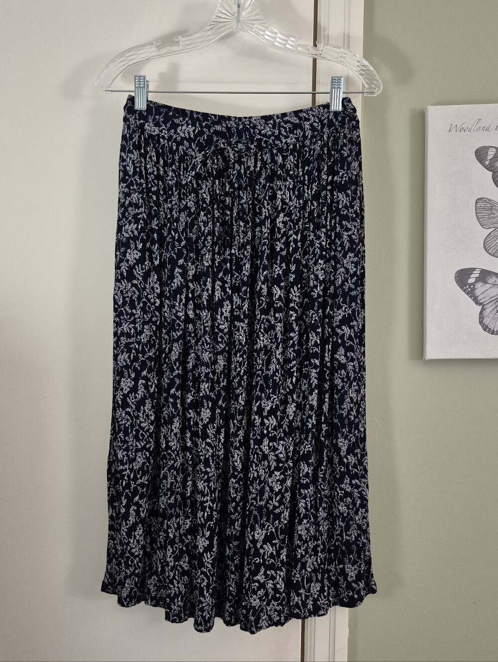 Orvis Navy & White Floral Rayon Skirt, Elasticized Wsist With Drawstring, EUC, S